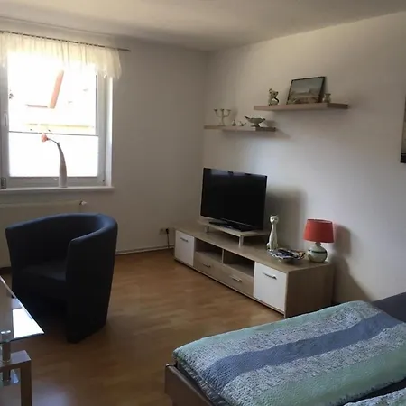 Claudia Landurlaub - Abc332