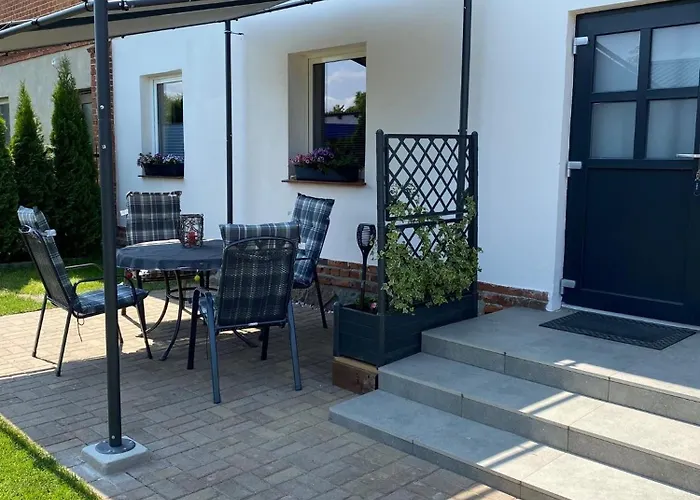 Claudia Landurlaub - Abc332 *